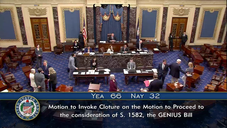 Сенат США проголосовал 66-32 за продолжение дебатов по законопроекту о стейблкоине GENIUS 