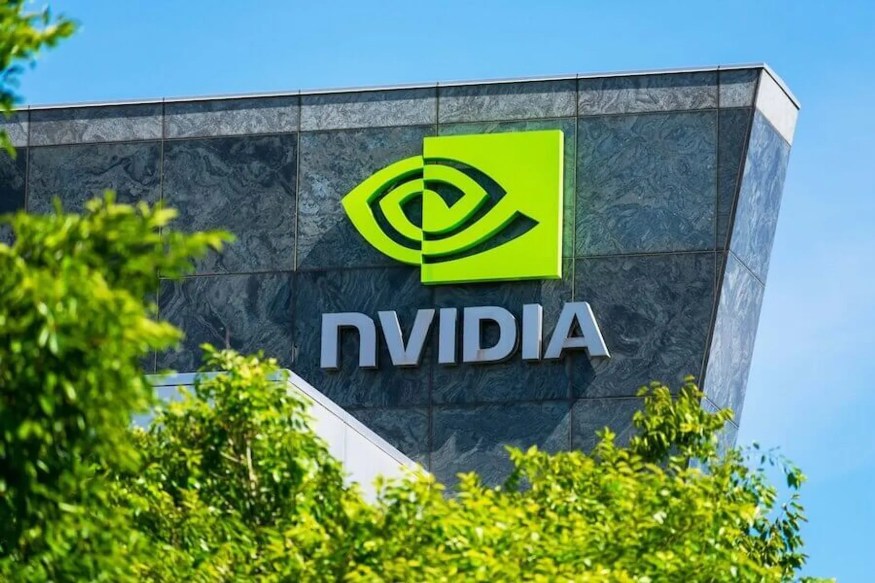 Nvidia может вложить $10 млрд в потенциальное IPO Anthropic